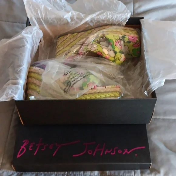 Betsey Johnson Pansie Floral Wedge - Picture 3 of 6